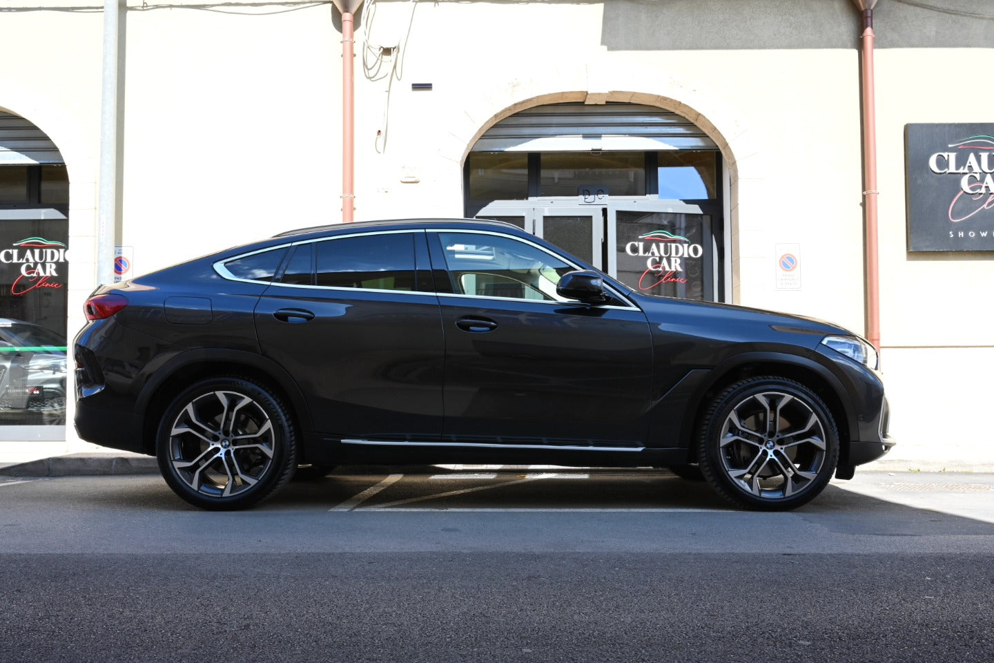 ๐๐๐ ๐6 xDrive 30D xLine