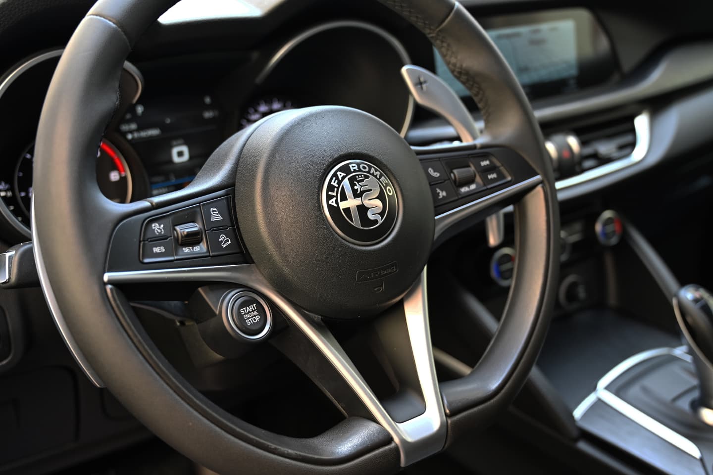 𝐀𝐥𝐟𝐚 𝐑𝐨𝐦𝐞𝐨 𝐒𝐓𝐄𝐋𝐕𝐈𝐎 210cv Q4