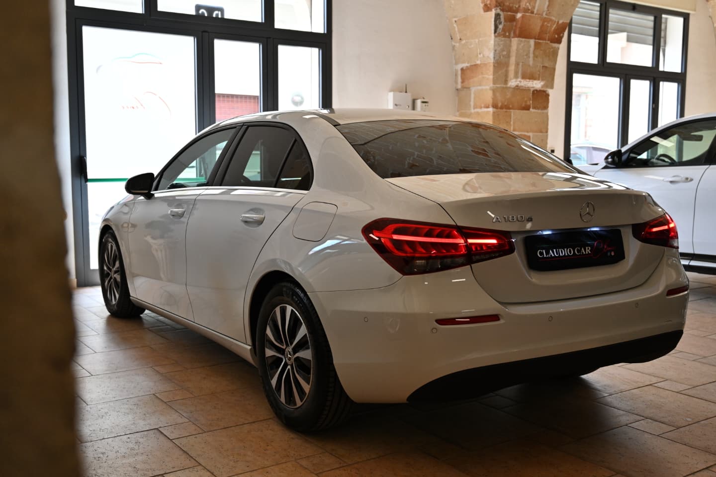 🚫𝗣𝗥𝗘𝗡𝗢𝗧𝗔𝗧𝗔🚫 𝐌𝐞𝐫𝐜𝐞𝐝𝐞𝐬-𝐛𝐞𝐧𝐳 𝐂𝐥𝐚𝐬𝐬𝐞 𝐀 Sedan