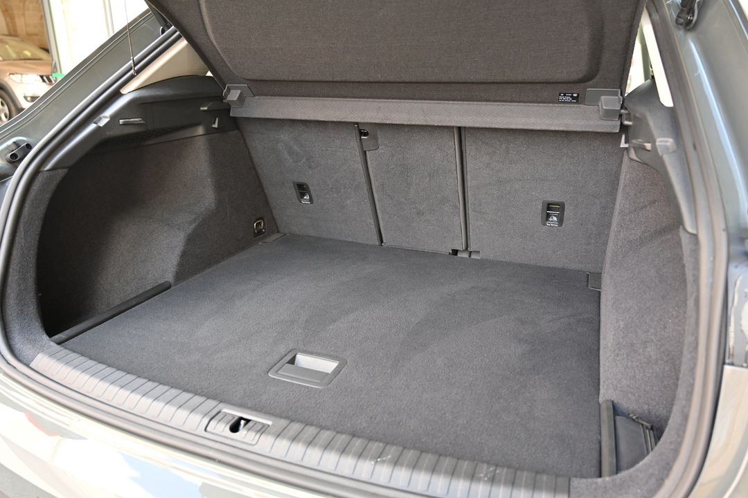 𝐀𝐔𝐃𝐈 𝐐3  35 TDi S-Tronic