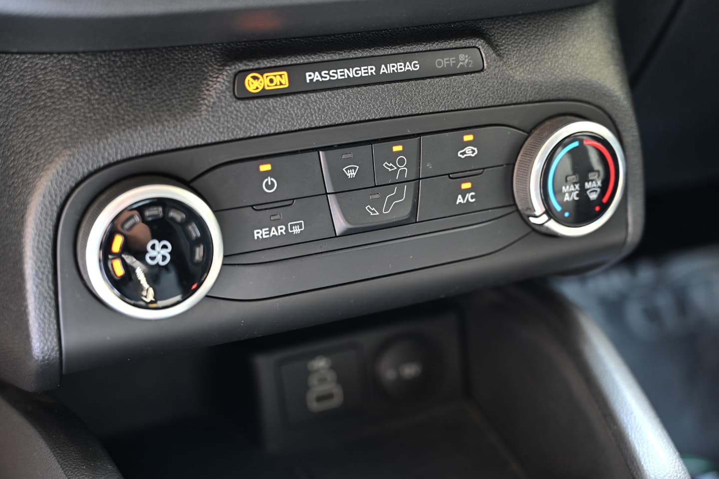 𝐅𝐎𝐑𝐃 𝐅𝐎𝐂𝐔𝐒 1.5 120cv BERLINA