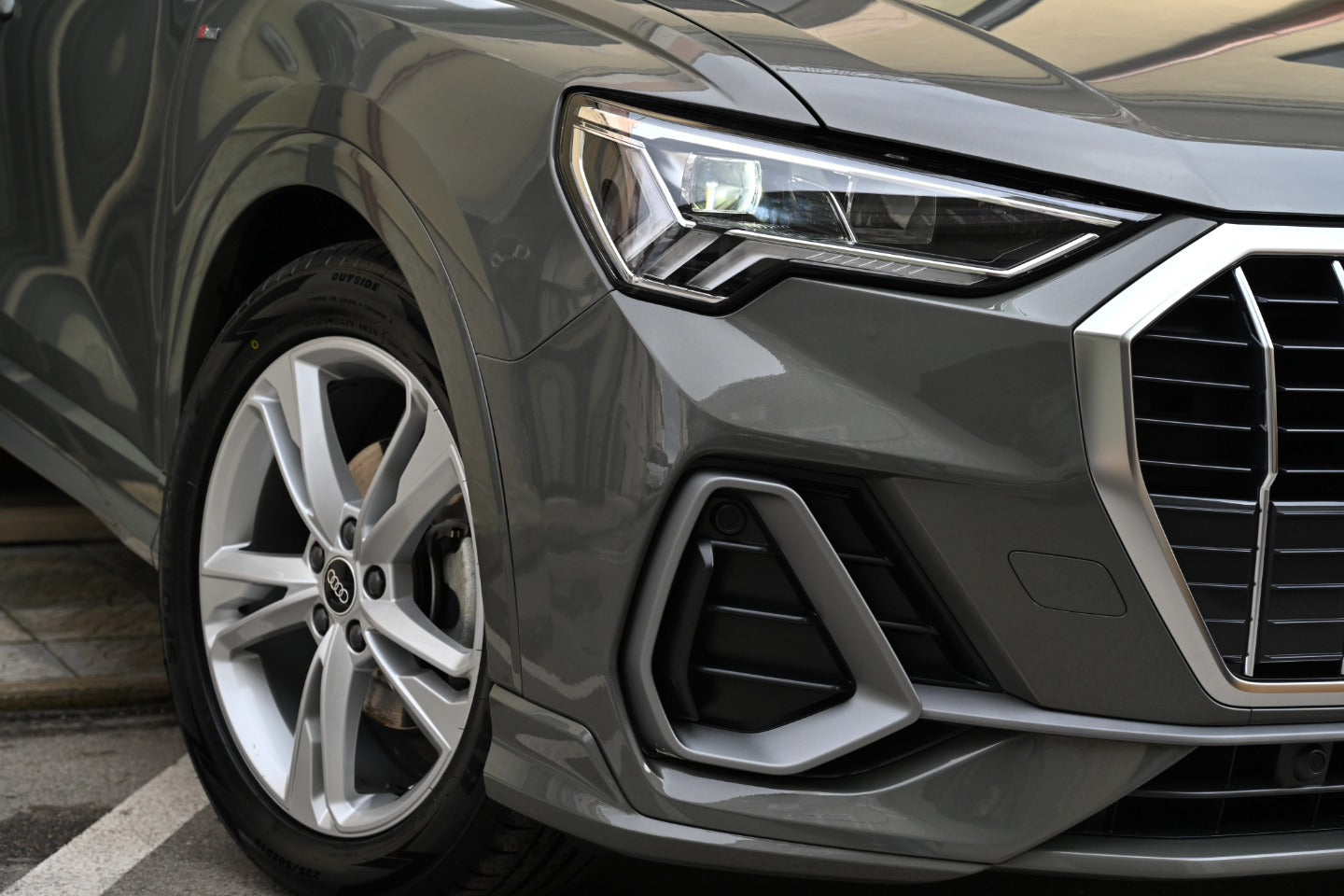 𝐀𝐔𝐃𝐈 𝐐3 𝐒 𝐋𝐢𝐧𝐞 Edition 35 TDi