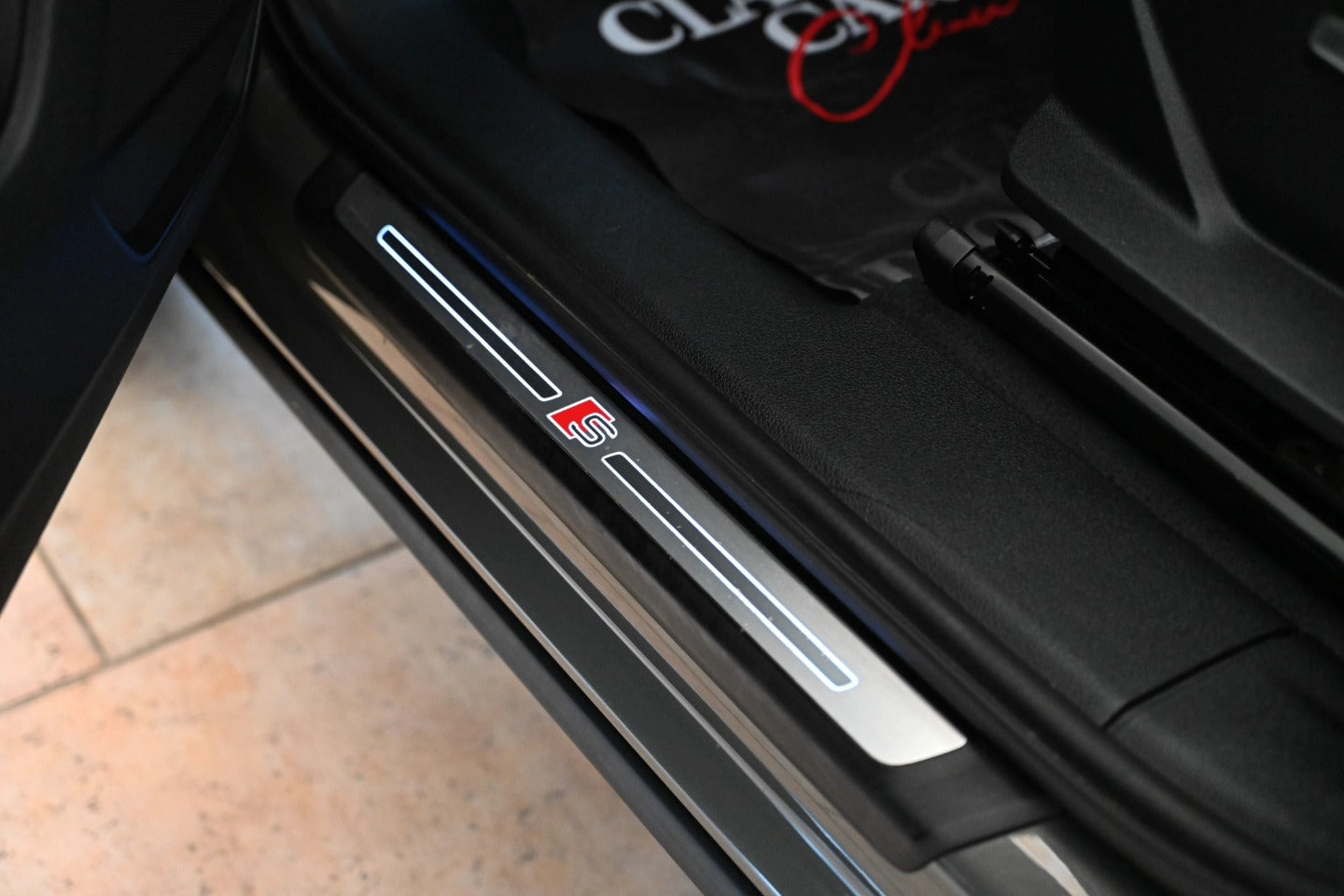 𝐀𝐔𝐃𝐈 𝐐3 𝐒 𝐋𝐢𝐧𝐞 Edition 35 TDi