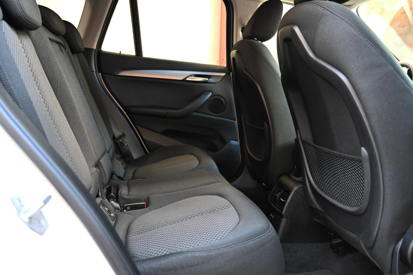 𝐁𝐌𝐖 𝐗1 xDrive 18d Advantage