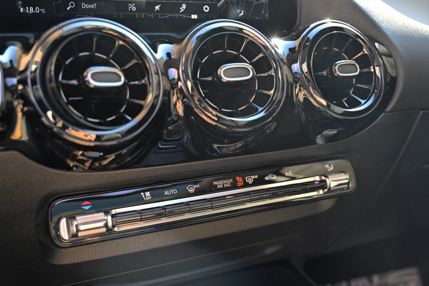 𝐌𝐞𝐫𝐜𝐞𝐝𝐞𝐬-𝐛𝐞𝐧𝐳 𝐆𝐋𝐀 200D TETTO PANORAMA