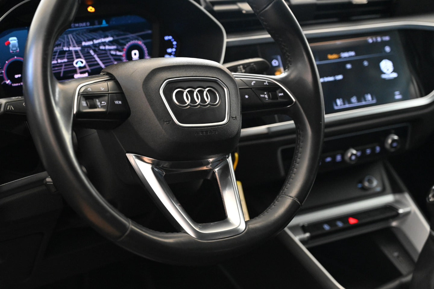 𝐀𝐔𝐃𝐈 𝐐3 35 TDi Quattro