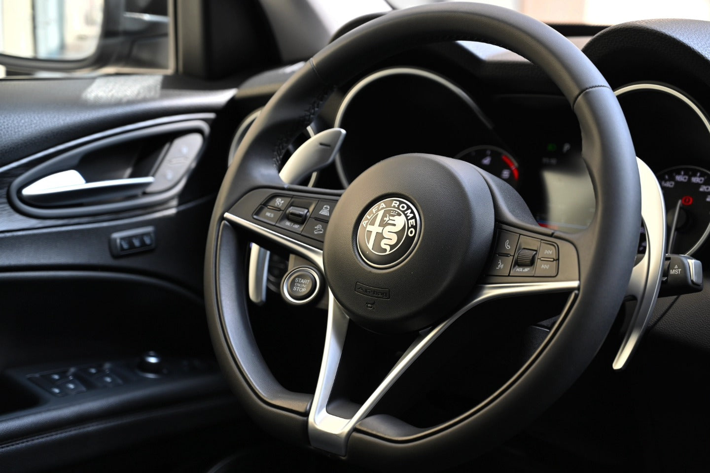 𝐀𝐥𝐟𝐚 𝐑𝐨𝐦𝐞𝐨 𝐒𝐓𝐄𝐋𝐕𝐈𝐎 210cv Q4