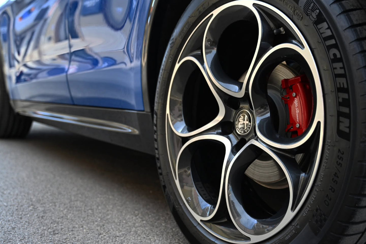 𝐀𝐥𝐟𝐚 𝐑𝐨𝐦𝐞𝐨 𝐒𝐓𝐄𝐋𝐕𝐈𝐎 Veloce