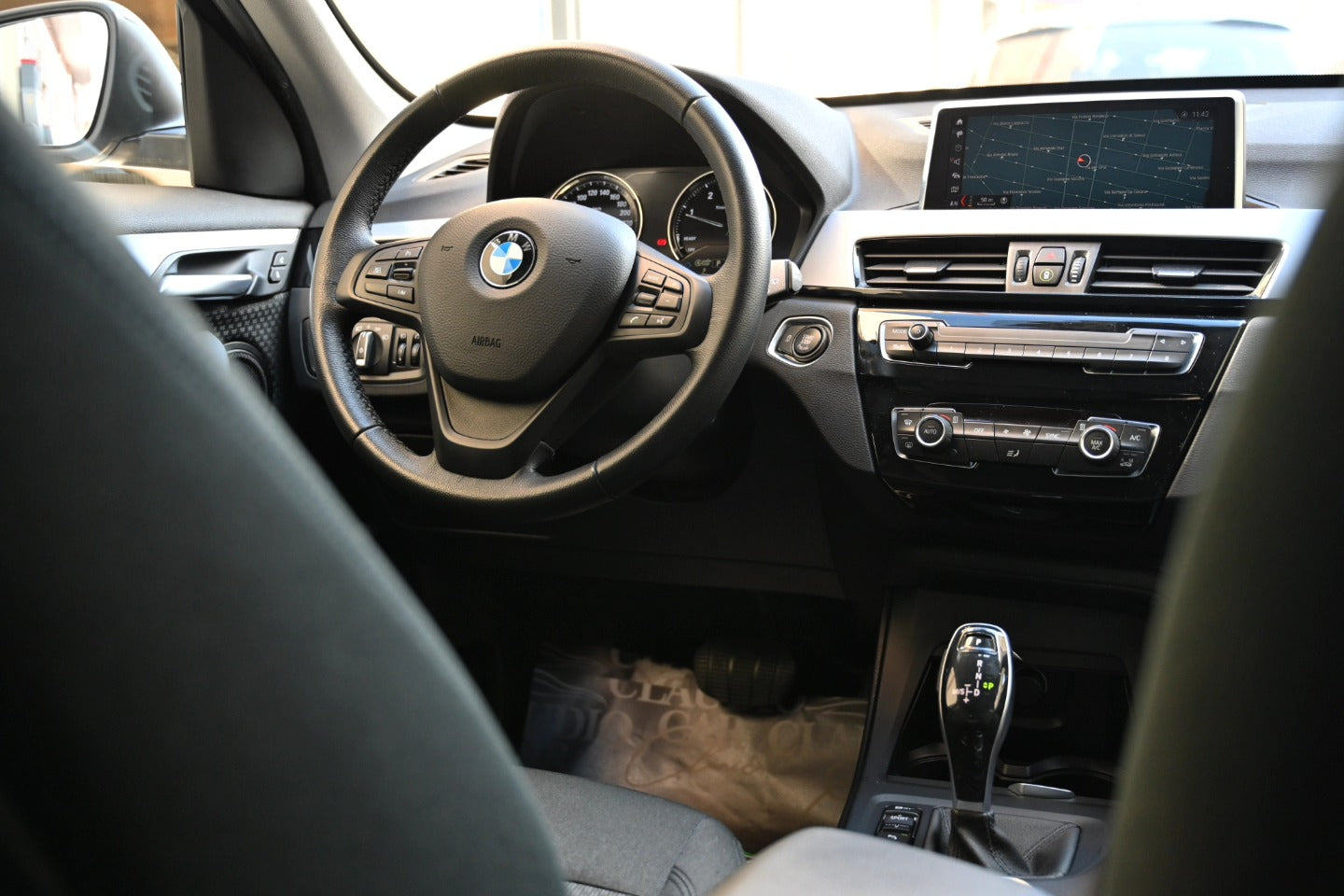 𝐁𝐌𝐖 𝐗1 xDrive 18d Advantage