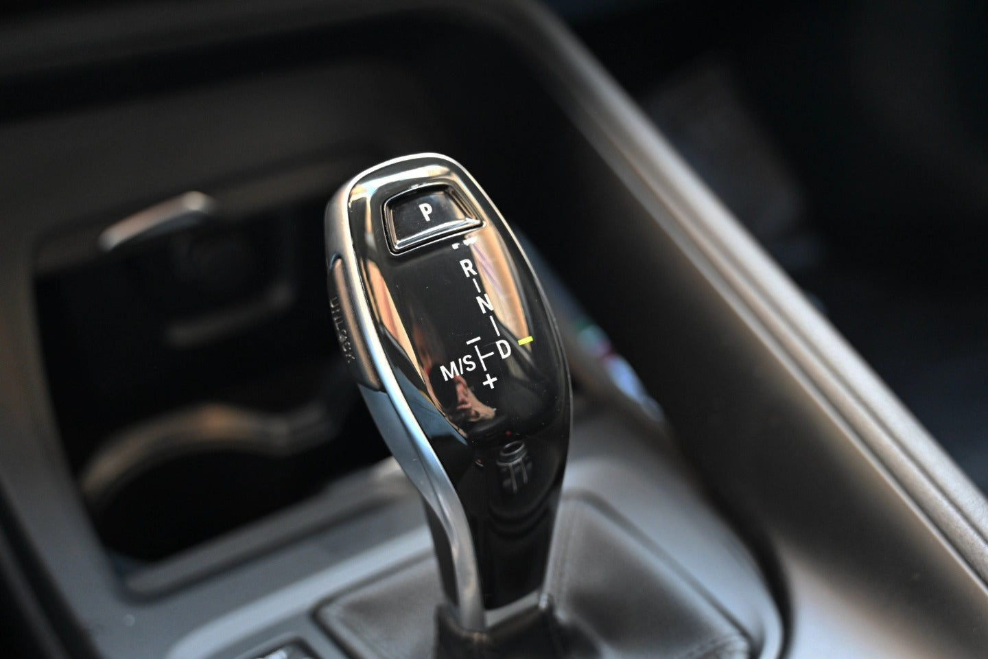 𝐁𝐌𝐖 𝐗1 xDrive 18d Advantage