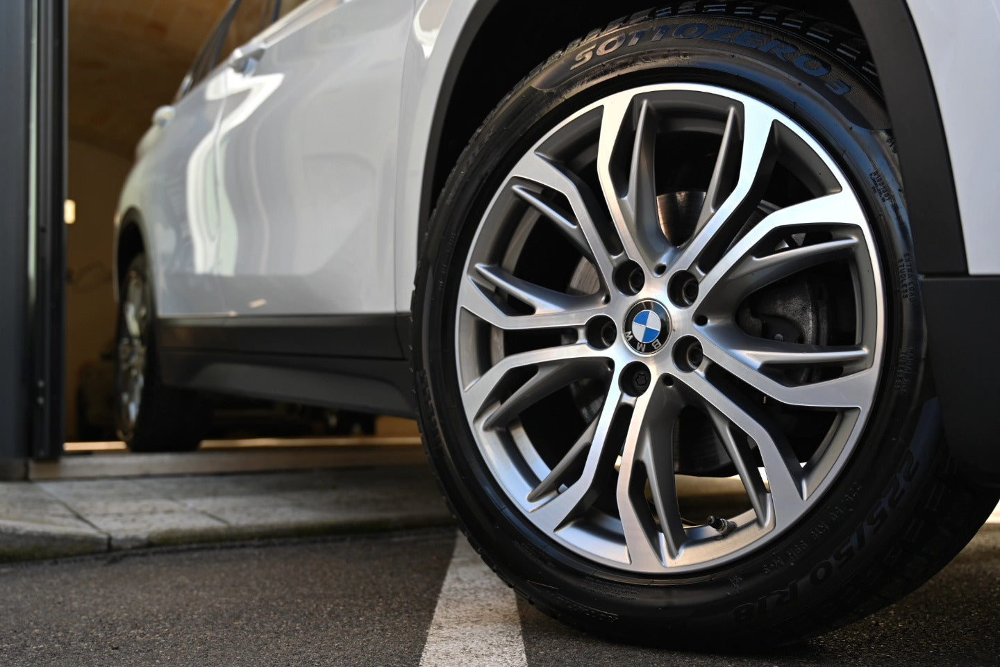 𝐁𝐌𝐖 𝐗1 xDrive 18d Advantage