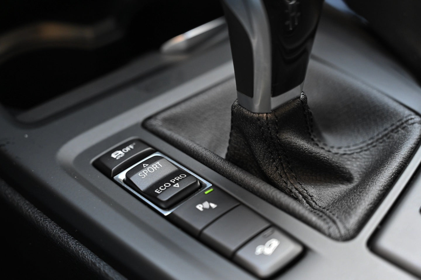 𝐁𝐌𝐖 𝐗1 xDrive 18d Advantage