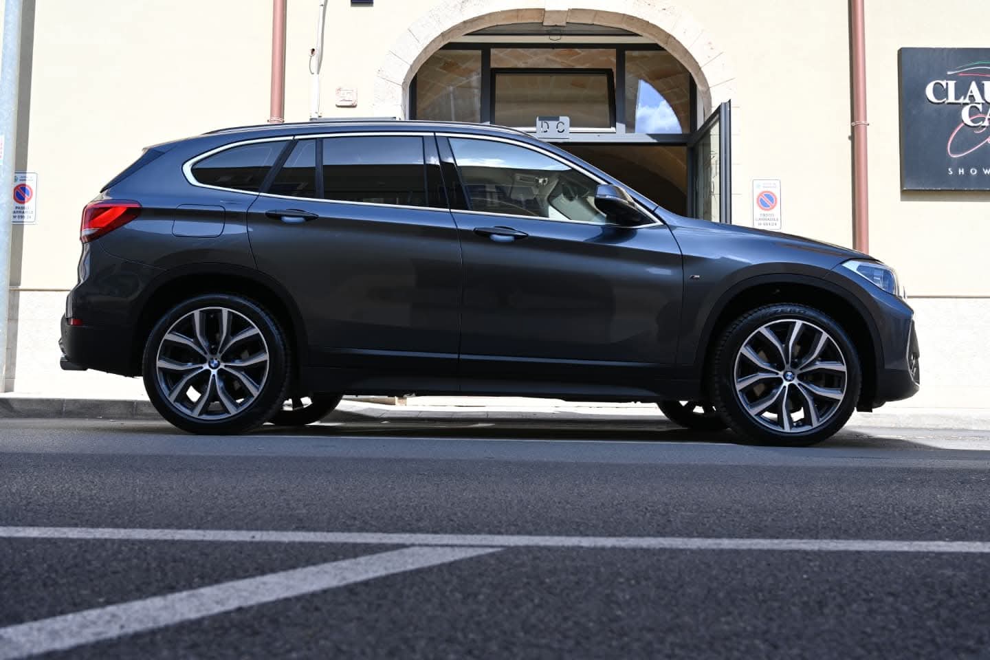 🚫𝗣𝗥𝗘𝗡𝗢𝗧𝗔𝗧𝗔🚫
𝐁𝐌𝐖 𝐗1 SDrive 20D 190cv