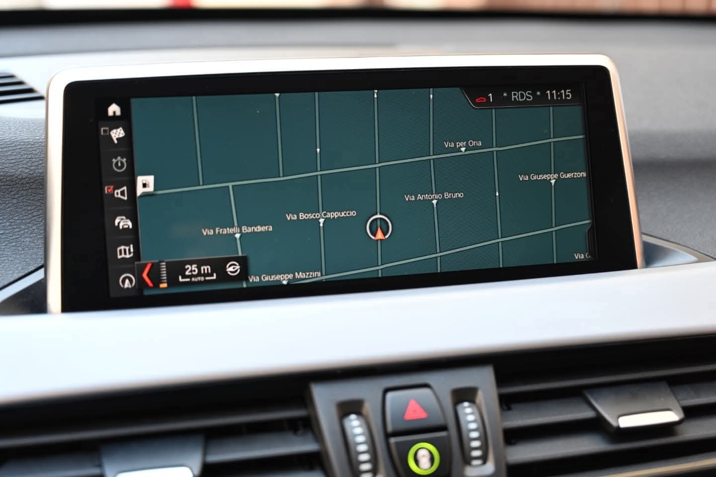 𝐁𝐌𝐖 𝐗1 xDrive 20D Tetto