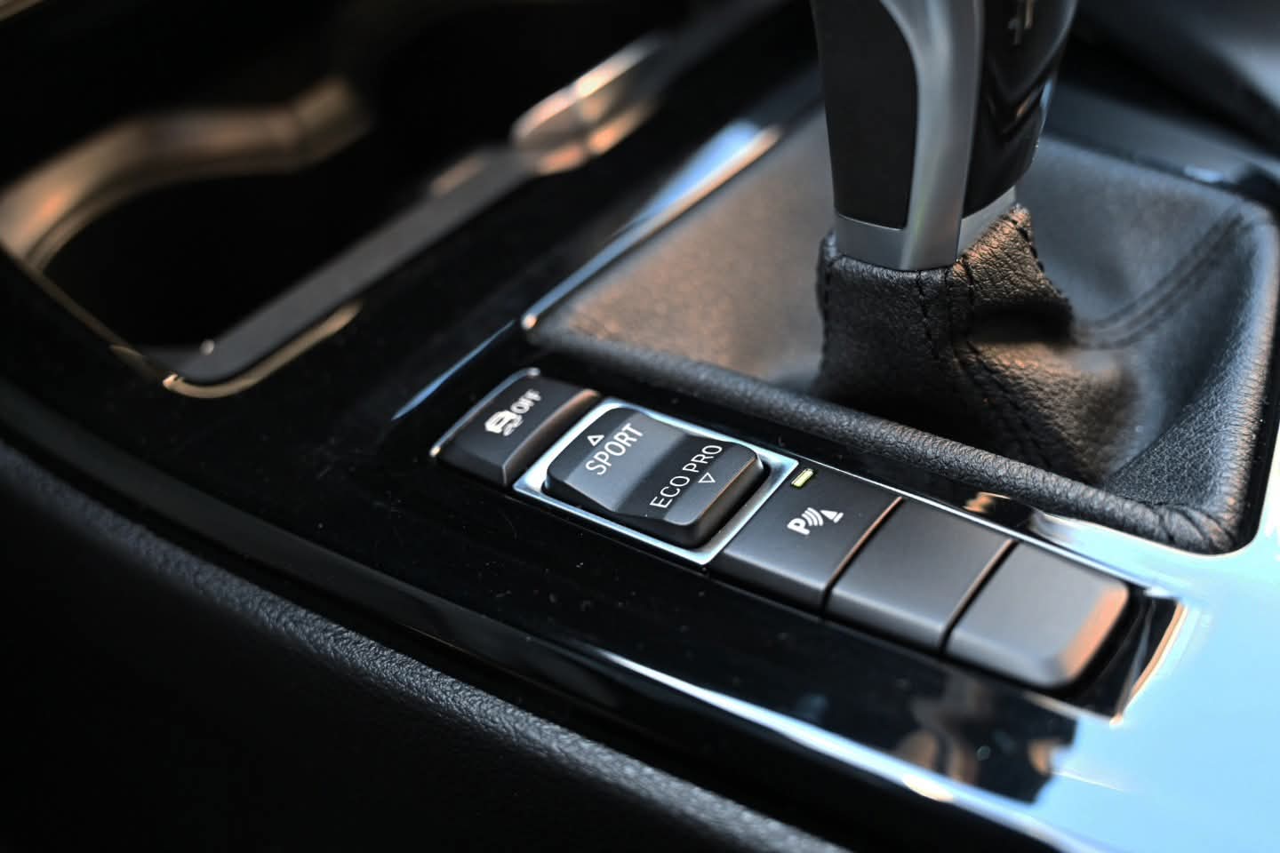 𝐁𝐌𝐖 𝐗2 SDrive 18D