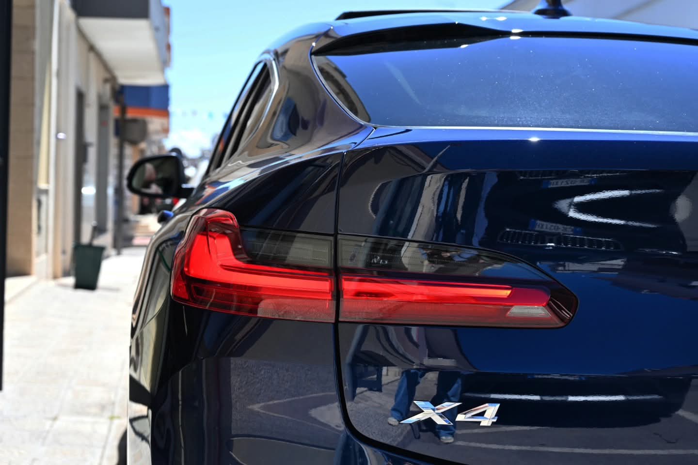 𝐁𝐌𝐖 𝐗4 xDrive 20D MH48V