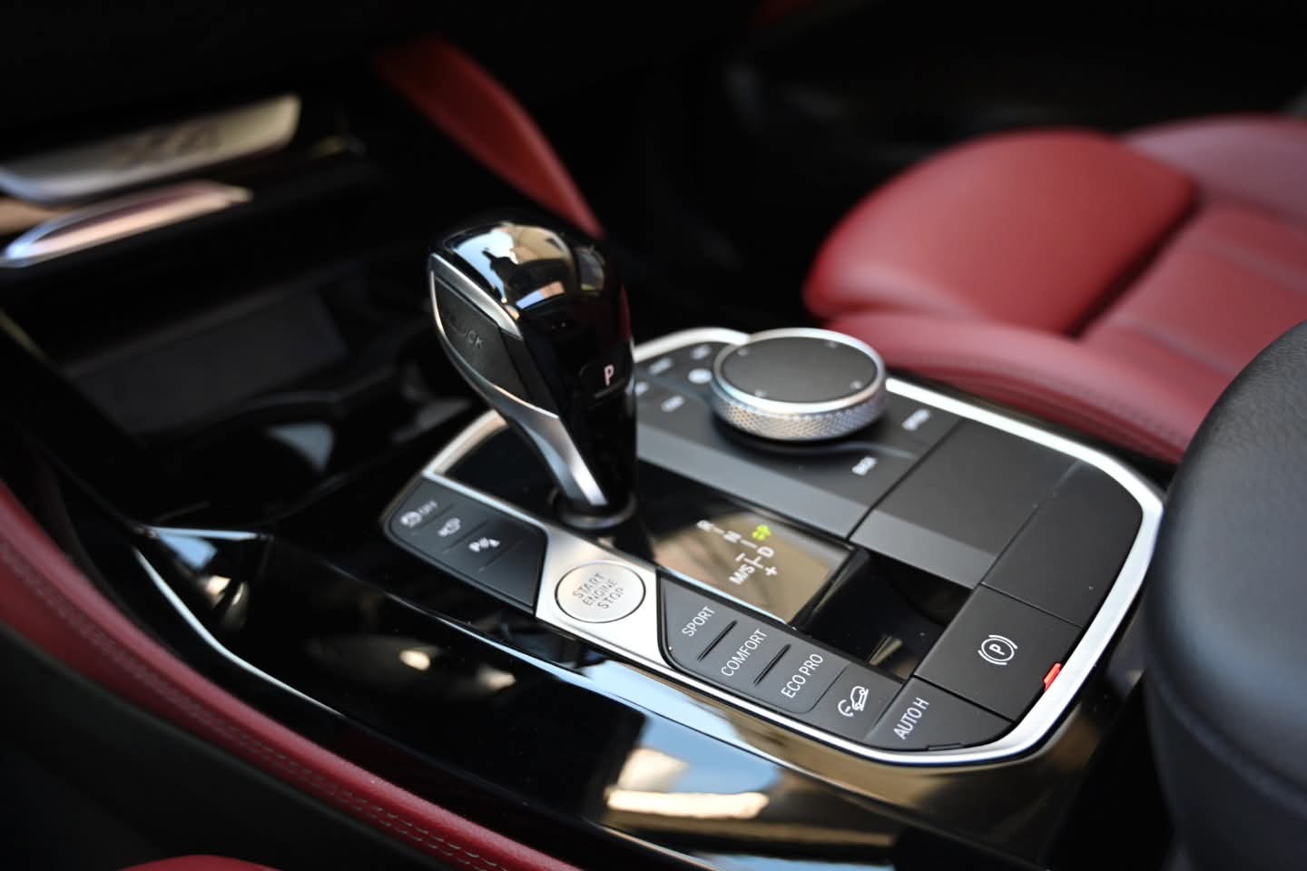 𝐁𝐌𝐖 𝐗4 xDrive 20D MH48V