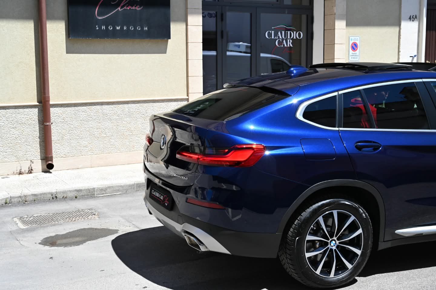 𝐁𝐌𝐖 𝐗4 xDrive 20D MH48V