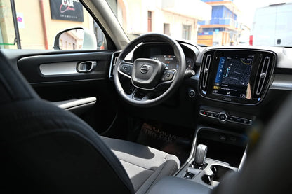 𝐕𝐎𝐋𝐕𝐎 𝐗𝐂40 D3 Geartronic