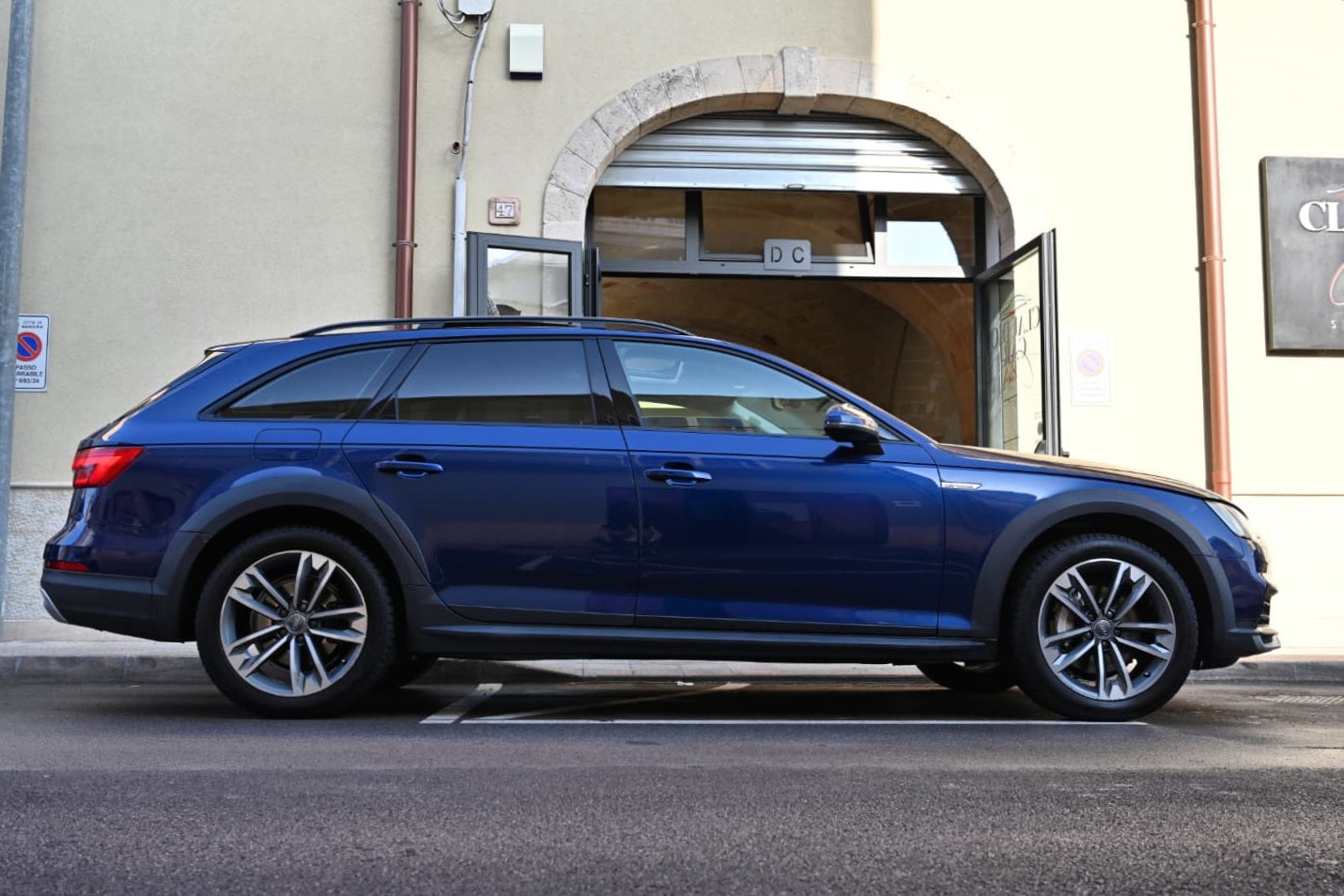 𝐀𝐔𝐃𝐈 𝐀4 ALLROAD 2.0 TDi