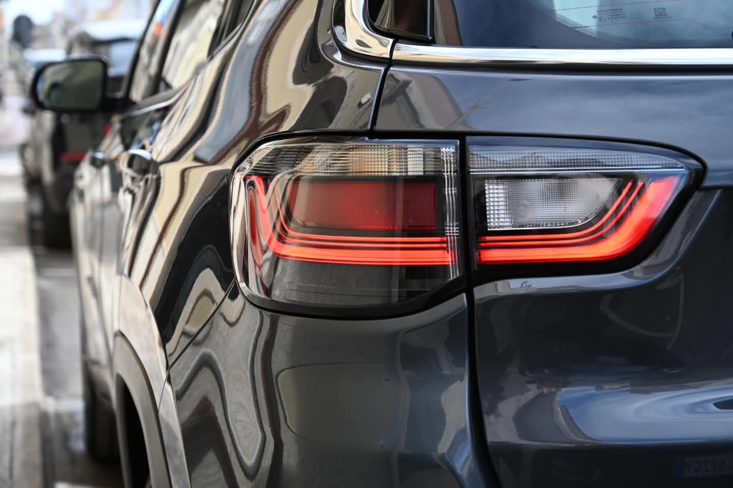 𝐉𝐄𝐄𝐏 𝐂𝐎𝐌𝐏𝐀𝐒𝐒 1.6 Business