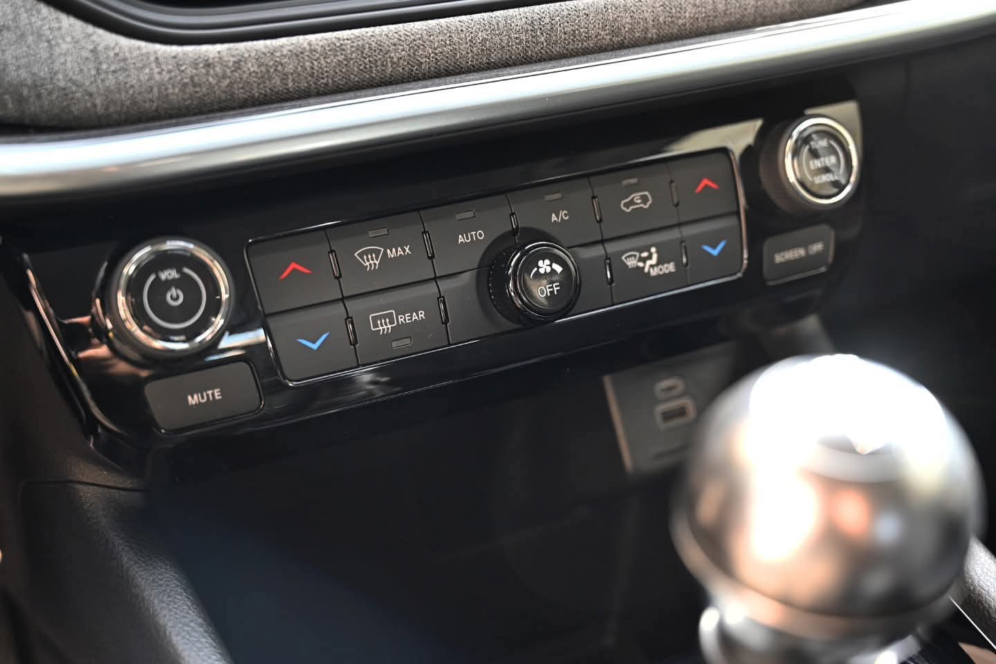 𝐉𝐄𝐄𝐏 𝐂𝐎𝐌𝐏𝐀𝐒𝐒 1.6 Business