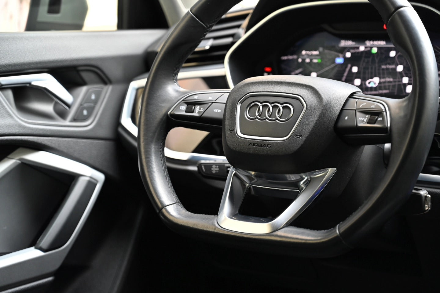 𝐀𝐔𝐃𝐈 𝐐3 𝐒 𝐋𝐢𝐧𝐞 Edition 35 TDi